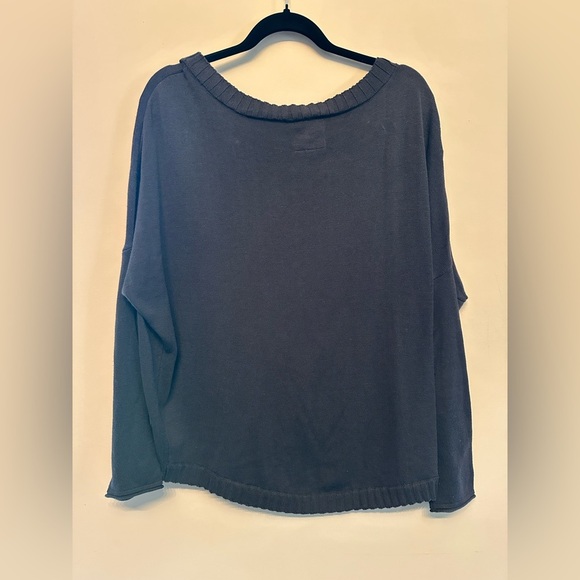 Chaser Off-the-Shoulder Sweater in Black with Rhinestone Wolf Design Small - Picture 4 of 4